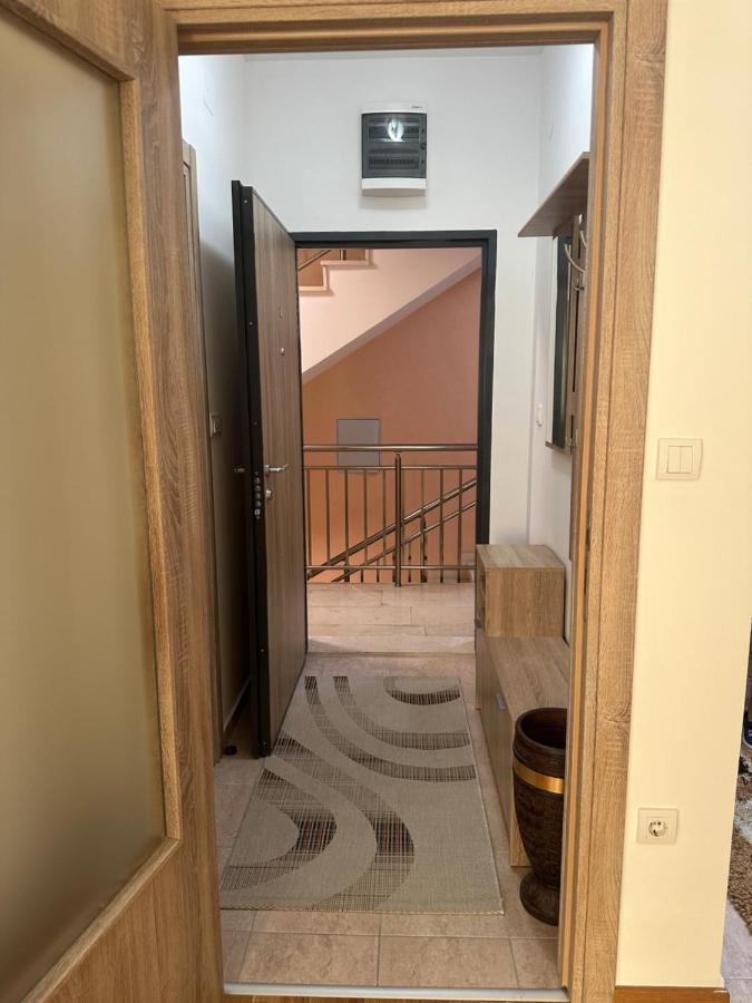 Kropa Apartman 波德戈里察 外观 照片